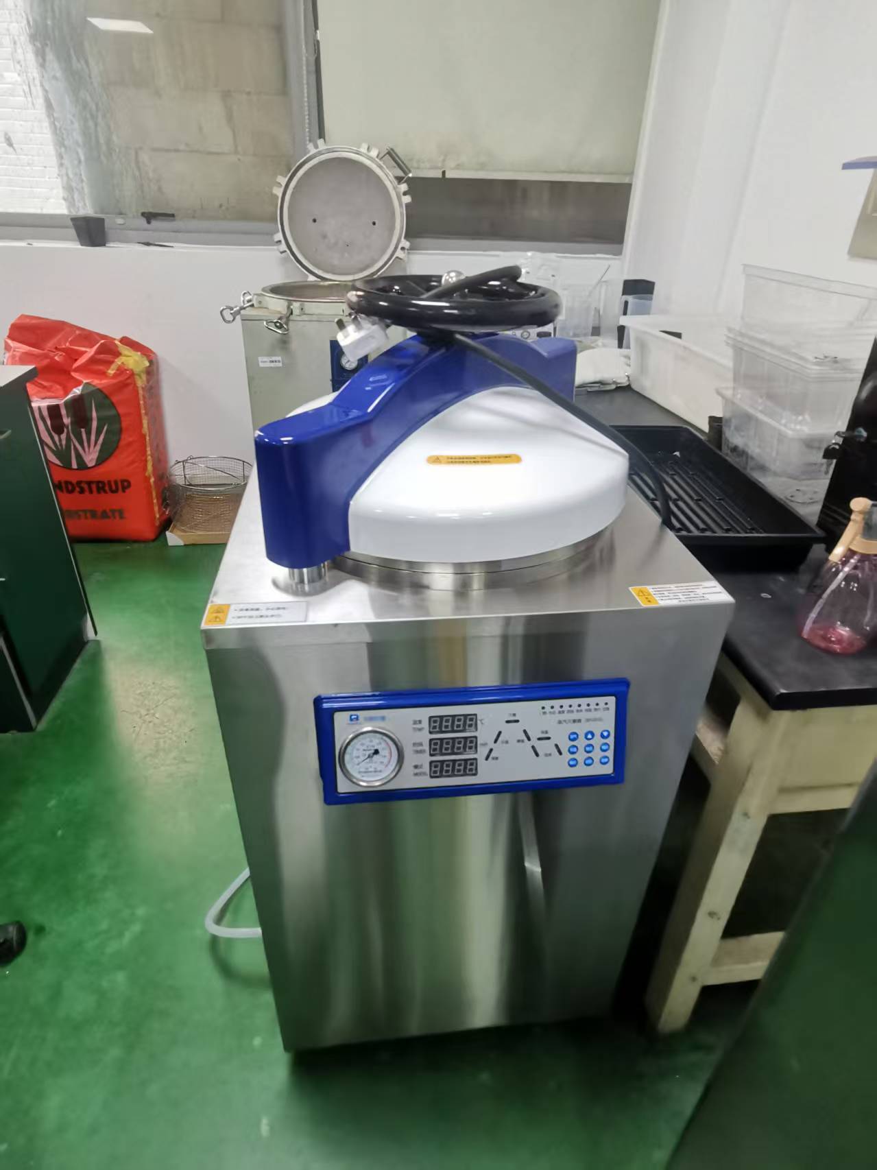 伯能儀器BN29S全自動高壓蒸汽滅菌器助力高校科研(圖1) 伯能儀器BN29S全自動高壓蒸汽滅菌器助力高校科研(圖1)